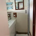 Entire Boat Center Port Of Cap 아그