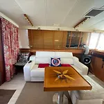 펜션 Entire Boat Center Port Of Cap 아그